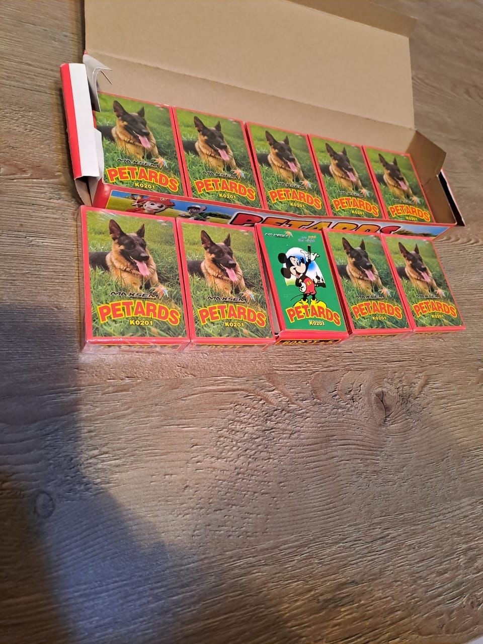 Pirotexniki vasitələr satan 3 nəfər məsuliyyətə cəlb edildi